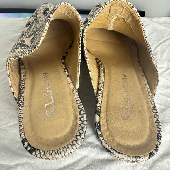 Snake Print Heels - Picture 3 of 4